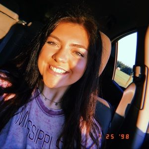 Meet your Posher, Lauren